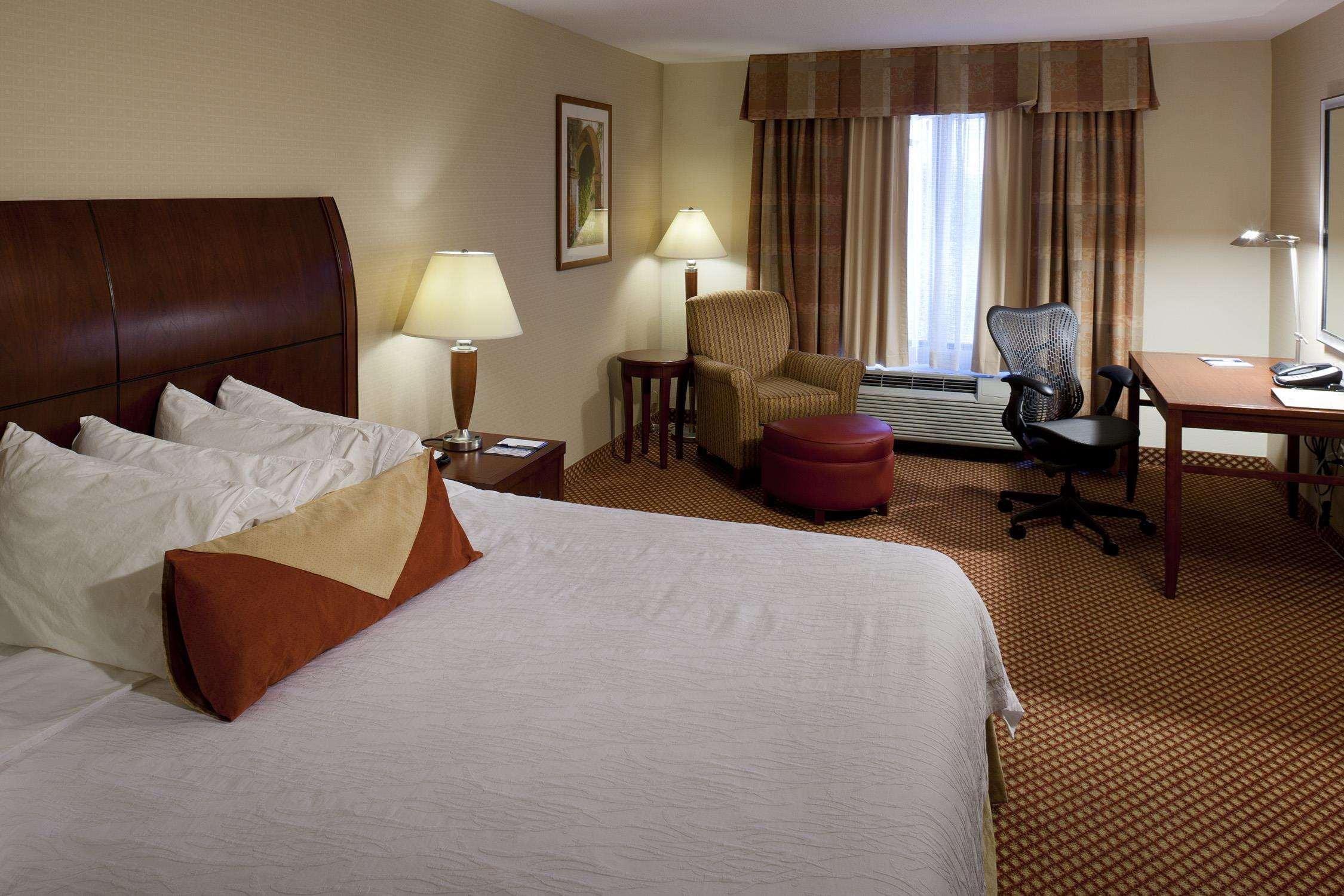 Hilton Garden Inn Шаумбург Номер фото