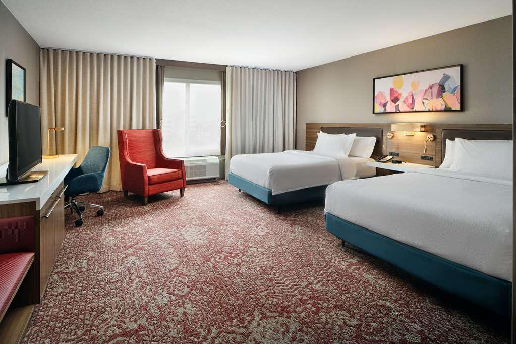 Hilton Garden Inn Шаумбург Номер фото
