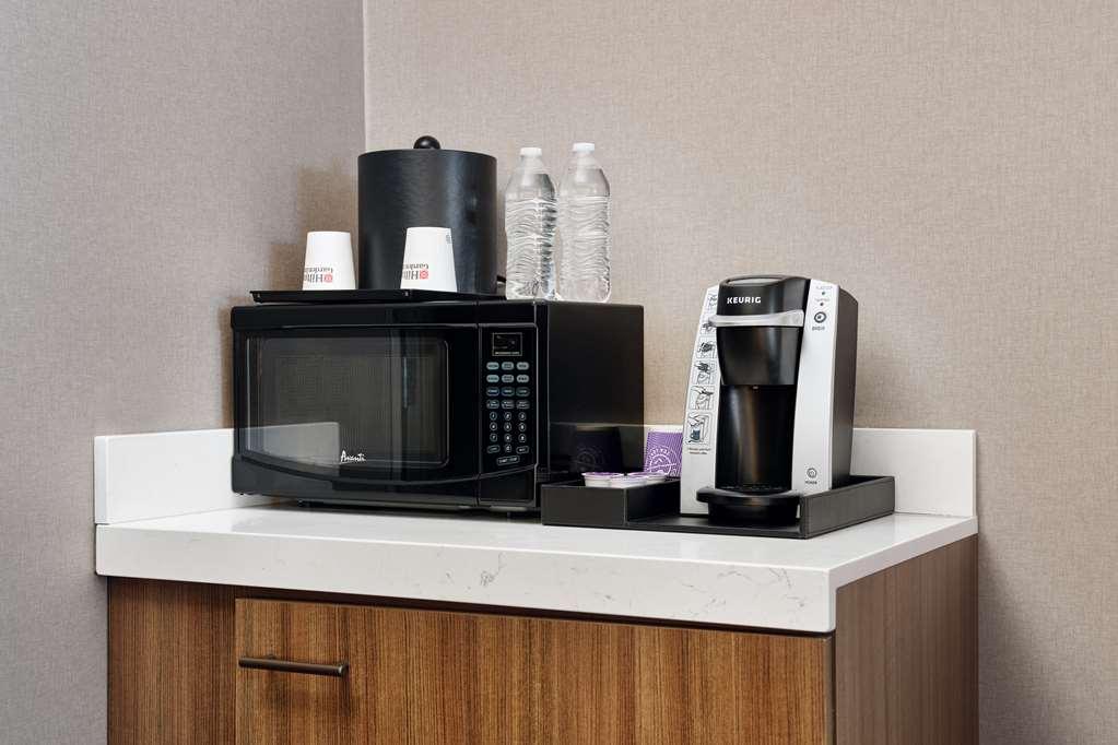 Hilton Garden Inn Шаумбург Номер фото