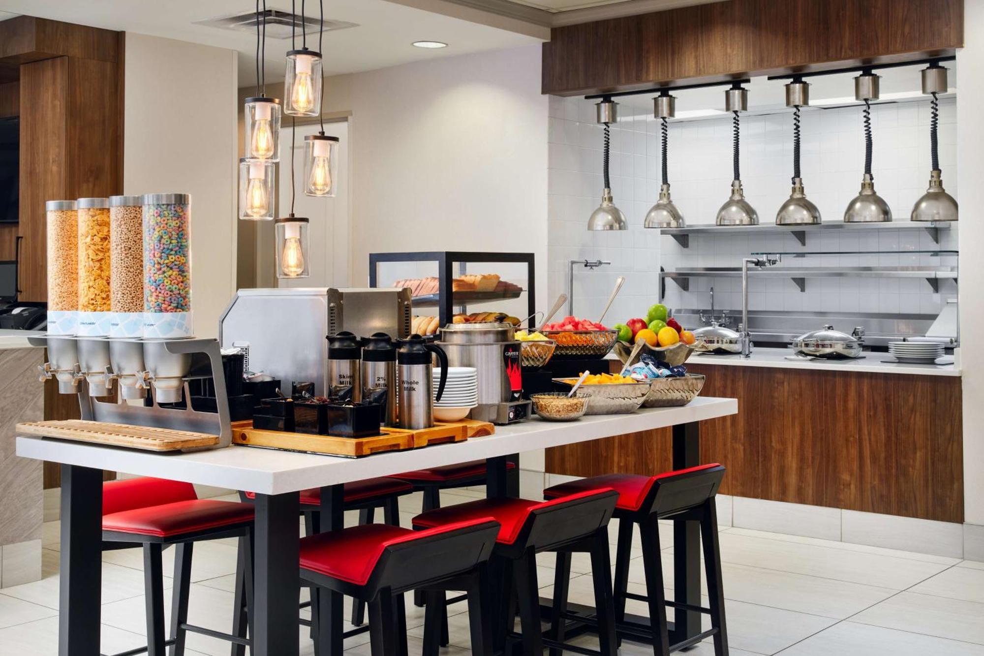 Hilton Garden Inn Шаумбург Екстер'єр фото