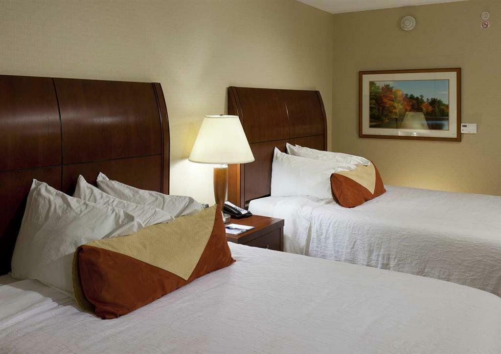 Hilton Garden Inn Шаумбург Номер фото